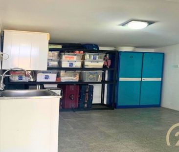 2 Bedroom Half House - Water & Electricity Included - Photo 3