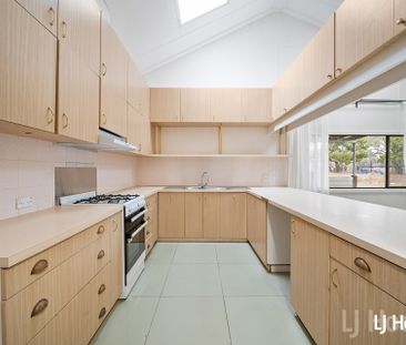 Rural 4 Bedroom Cottage - Photo 4