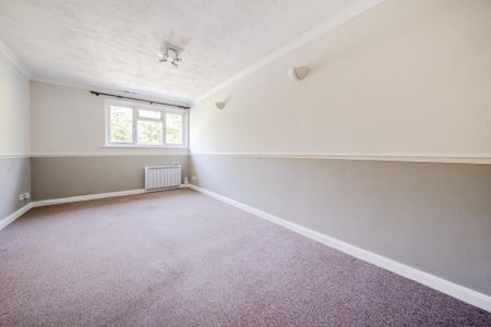 2 bedroom maisonette to rent - Photo 3