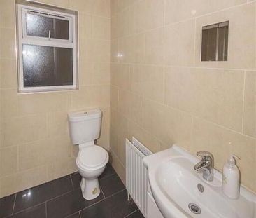 Room 5, 24 Magdala Street, Belfast, BT7 1PU - Photo 6