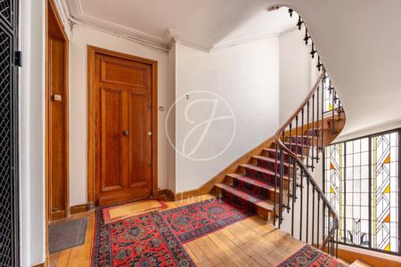 Appartement • Chaillot - Photo 2