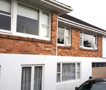 Large Family Home - Photo 1