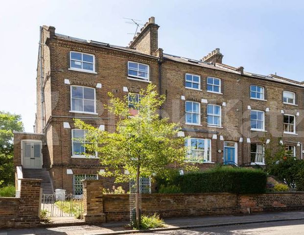 Well-Presented Studio Flat in Quiet N7 Location - Photo 1