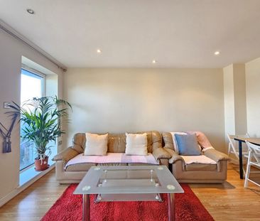 2 Bed Flat, Central House, E15 - Photo 3