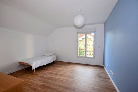 Location maison 8 pièces, 173.00m², Vaires-sur-Marne - Photo 4