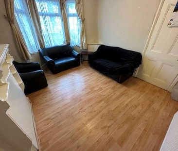 Oswald Road, Southall, UB1 - Photo 1