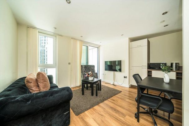 Buckle Street, Aldgate, E1 - Photo 1