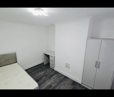 Room in a Shared House, Hazelwell Street, B30 - Photo 6