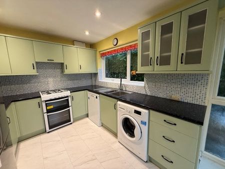 North Baddesley - Photo 3