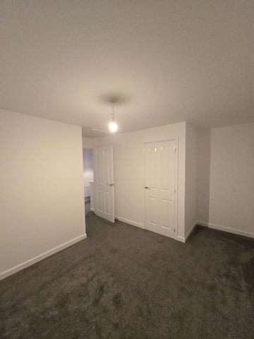 3 bedroom detached house to rent - Photo 2