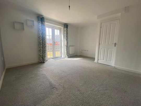 2 bedroom semi-detached house to rent - Photo 1