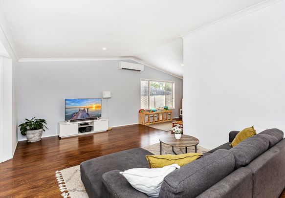 145 Wallandra Road, Mudgeeraba QLD 4213 - House For Rent | Domain - Photo 1