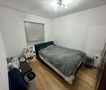 Lodge Close, Edgware, HA8 - Photo 2