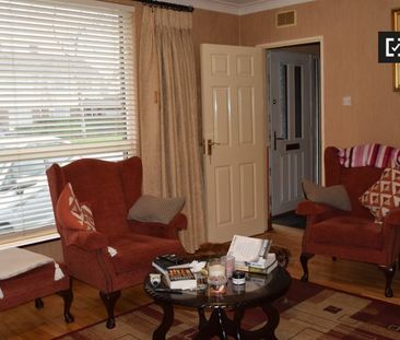 Room for rent in 3-bedroom apartment in Clonsilla, Dublin - Photo 4
