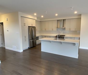 For Lease - 608 MOONFLOWER Crescent, Blossom Park - Airport and Are... - Photo 6