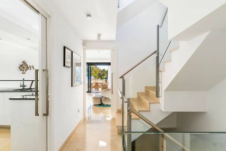 4 bedroom luxury Villa for rent in Marbella, Spain - Photo 2