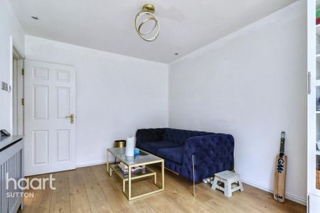 1 bedroom in a house share to rent - Photo 2