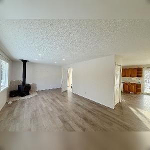 Parkland County 3 Bed 1.5 Bath Acreage Upper Suite - Photo 2