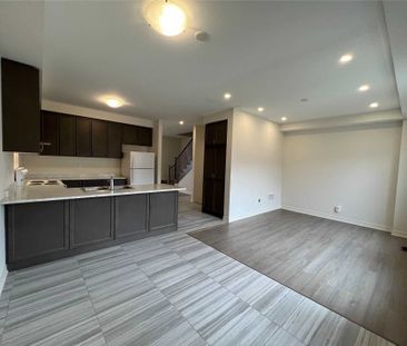 For Lease - 1046 Murrell Boulevard, East Gwillimbury, Ontario - Photo 5