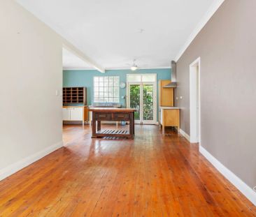 This charming country cottage awaits you! - Photo 6