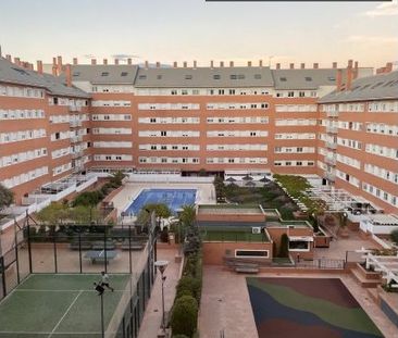madrid, Community of Madrid 28050 - Photo 1