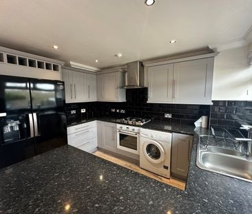 Mainsacre Drive, Larkhall, ML9 - Photo 2