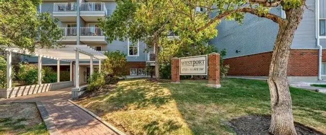 Spacious 2-Bed, 2-Bath Condo – 900 sq ft + Balcony + 2 Underground Parking Stall | Calgary - Photo 1