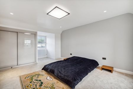 Somerset Road, London, SW19 - Photo 4