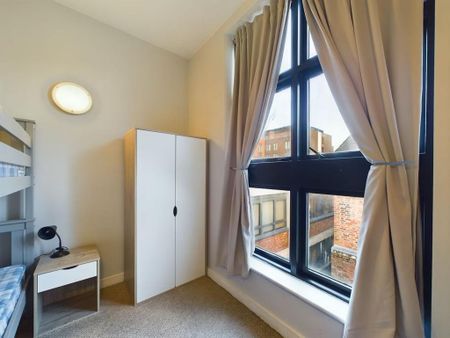 2 bedroom flat to rent - Photo 5