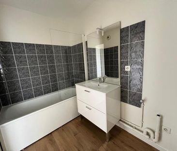 Location Appartement 3 Pièces 67 m² - Photo 4
