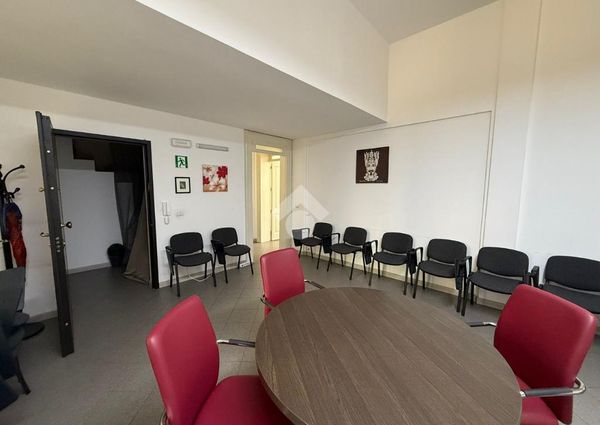 5 locali in affitto