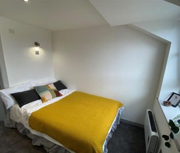 1 bedroom in a house share to rent - Photo 3