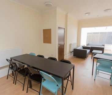 1 Bed Student Accommodation - Photo 6