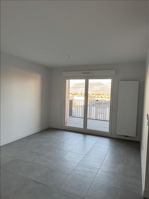2 pièces - 41,02 m² - 6ème étage - Colocation non autorisée - Photo 1