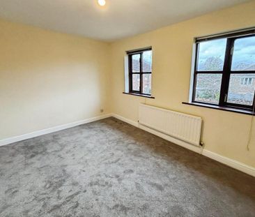 2 bedroom semi-detached house to rent - Photo 5