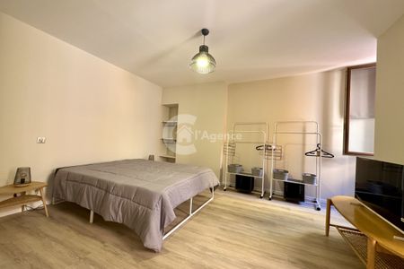 À Grasse, appartement de 35.18m2 à louer 775 EUR par mois - Photo 3