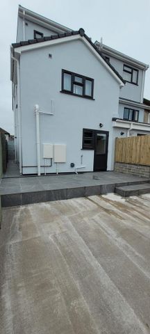 1 bedroom semi-detached house to rent - Photo 5