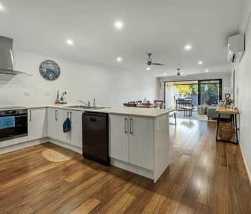 Bright, Spacious & Steps from the Water – Coastal Living at Its Best - Photo 6