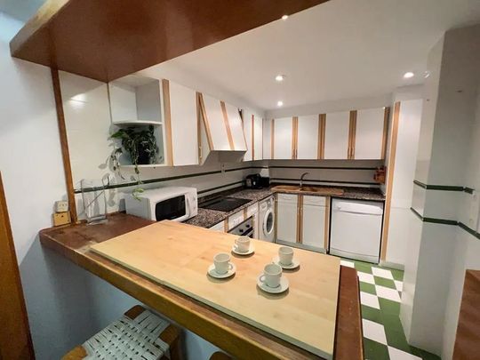 Plaza Profesor Tamarit Olmos, Valencia, Valencian Community 46010 - Photo 1