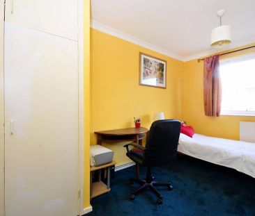 2 bedroom flat to rent - Photo 6