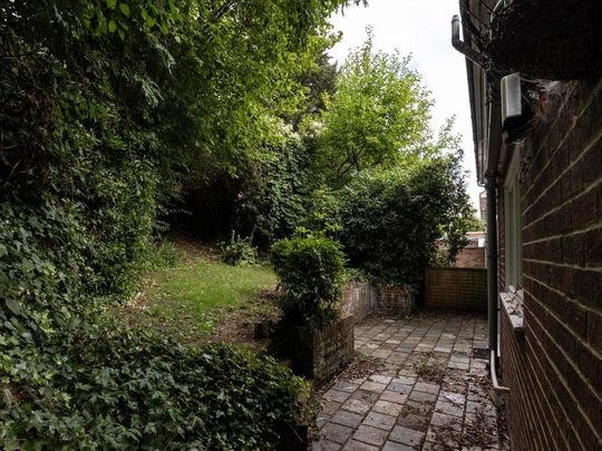 5 bedroom house to rent - Photo 1