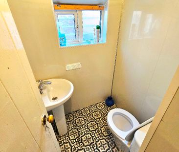 Broom Lane, Levenshulme, Manchester, M19 - Photo 5