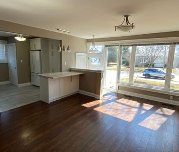 For Lease - 253 Alsace Road Unit# Main, Richmond Hill, Ontario - Photo 2