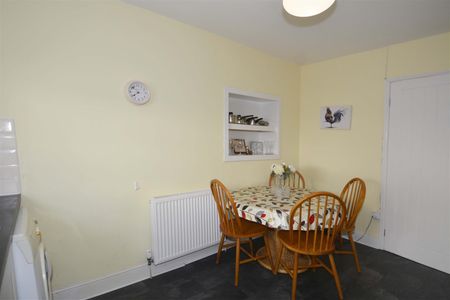2 Bed Bungalow - Detached - Photo 4