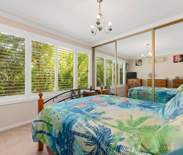 Family Home with Pool in Convenient Macquarie Hills Location - Photo 4