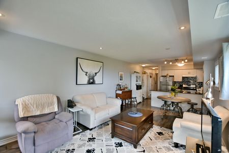 For Lease - 5 Anchorage Crescent Unit# 201, Collingwood, Ontario - Photo 2