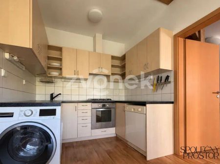 Pronájem pokoje v blízkosti centra Zlína | 4+1 | 6 000 Kč včetně poplatků - Фото 4