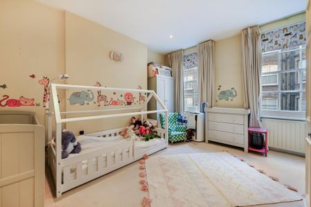 4 bedroom mews to rent - Photo 4