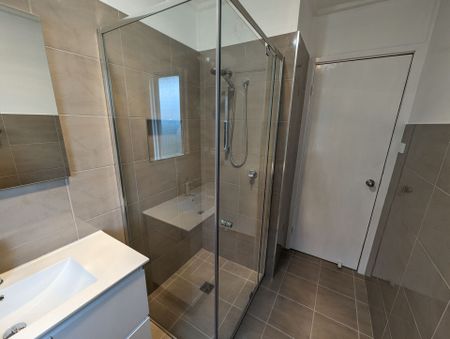 Family Home - Photo 5