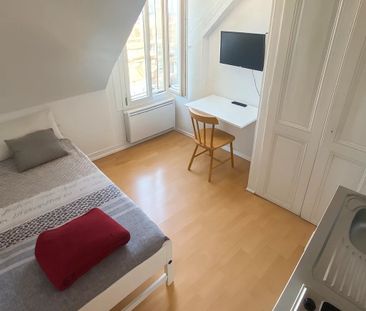 Location Appartement 1 pièce 12m² EVIAN LES BAINS 74500 - Photo 1